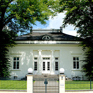 Classicist Villa for Culture & Events